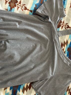 Daytrip Gray Short-Sleeve Scoop Neck Tee